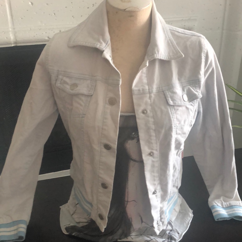 ❤️Picasso style Jean Jacket so soft